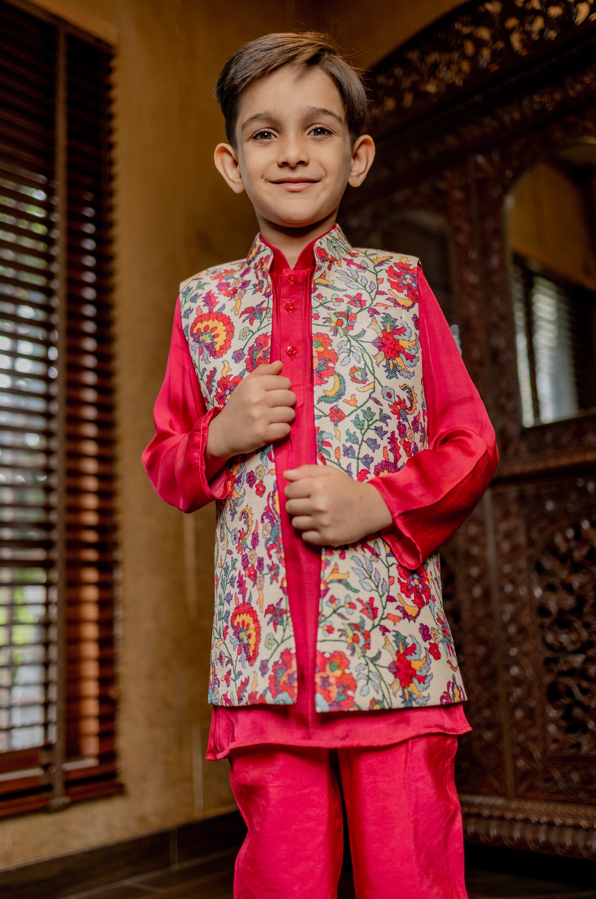 CREAM KASHMIRI SHWAL BUNDI WIYH KURTA SET