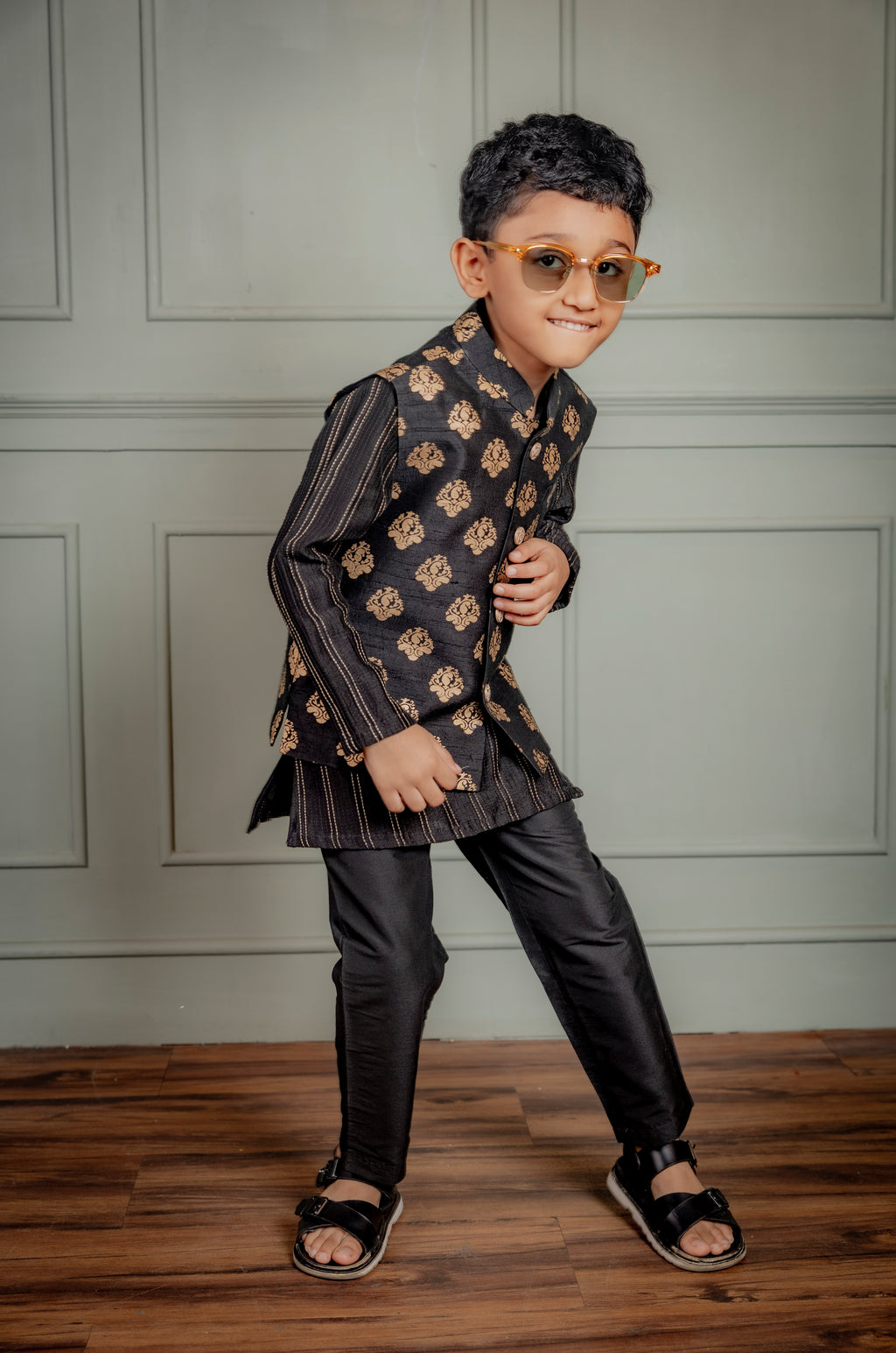 BLACK BUNDI KURTA SET