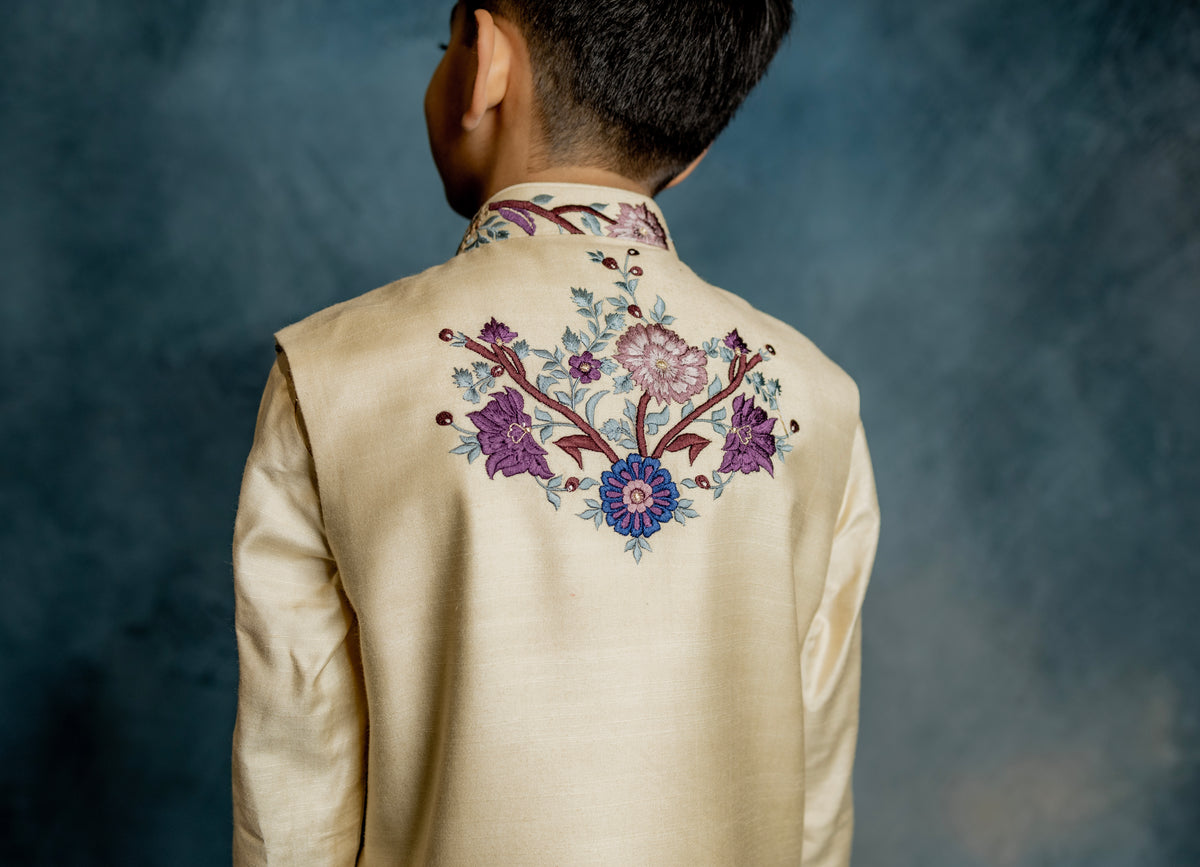 CREAM ALL OVER HEAVY EMBROIDERD BUNDI KURTA SET